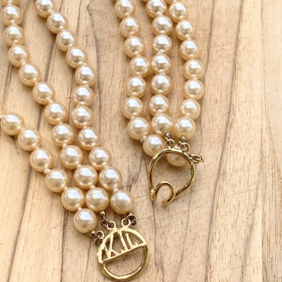 VTG KJL Kenneth Jay Lane Triple Strand Faux Pearl Necklace & Bracelet SET - Picture 10 of 10